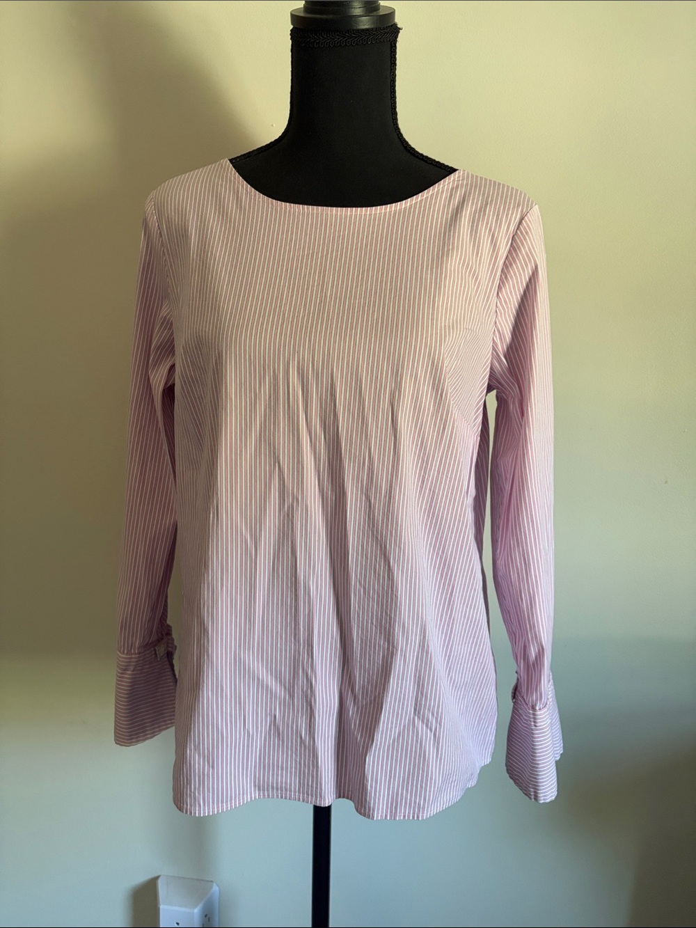 Talbots Light Pink Striped Back-Button bow  Sleeve Shirt size medium